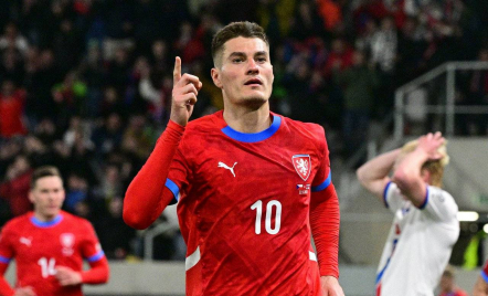 Bursa Transfer: Patrik Schick, Calon Striker Baru AC Milan - GenPI.co