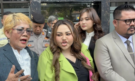 Lisa Mariana Santai Hadapi Ridwan Kamil, Nggak Capek - GenPI.co