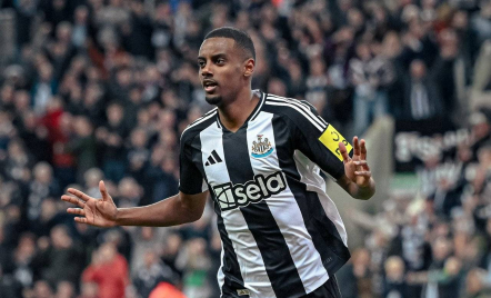 Alexander Isak Minta Dijual, Liverpool Siap Siaga - GenPI.co