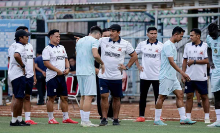 Sempurnakan Skuad, Madura United Negosiasi Pemain Asing di Posisi Bek - GenPI.co