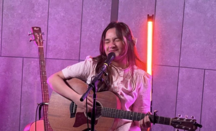 Alex Teh Sering Dianggap Bule saat Sekolah - GenPI.co