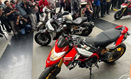 22 Kendaraan Mewah Disita KPK Terkait OTT Wamenaker, Ada Nissan GT-R hingga Ducati - GenPI.co
