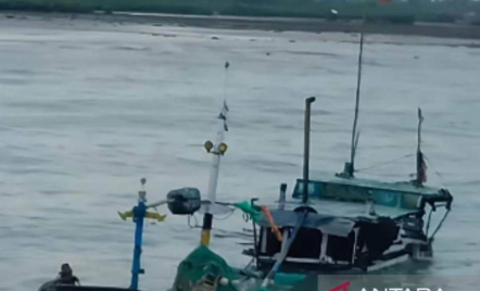 PDIP Soroti Pembangunan Tanggul Cilincing, Manfaat Bagi Nelayan Dipertanyakan - GenPI.co