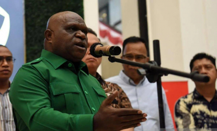 Natalius Pigai Butuh Kerendahan Hati Untuk Menerima Kritik - GenPI.co