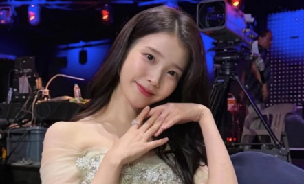 IU Peringati Debut sebagai Artis dengan Donasi Rp 2,3 Miliar - GenPI.co