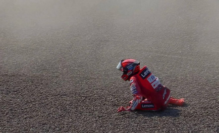 Cedera Bahu, Marc Marquez Dipastikan Absen Hingga Akhir MotoGP 2025 - GenPI.co