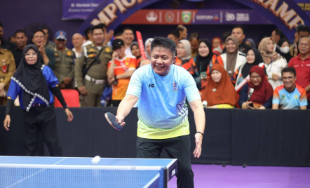 Fun Game PORNAS XVII KORPRI, Herman Deru: Dari Olahraga Kita Belajar Disiplin, Kerja Sama, dan Saling Menghargai - GenPI.co