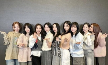 Twice Luncurkan Album Spesial, Ungkapan Terima Kasih untuk Penggemar - GenPI.co