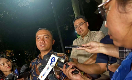 Prasetyo Hadi Sebut Tak Ada Rencana Pakai APBN untuk Bayar Utang Whoosh - GenPI.co