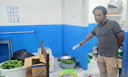 Puluhan Siswa di Lombok Timur Keracunan Program MBG, Alami Mual Muntah dan Diare - GenPI.co