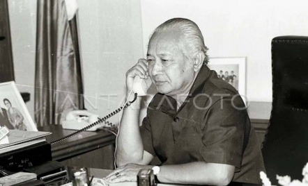 Pemberian Gelar Pahlawan Nasional untuk Soeharto Disebut Melawan Hukum - GenPI.co