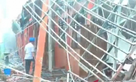 Gedung SMKN 1 Gunung Putri Ambruk Lukai 44 Siswa, Camat Sebut Bangunan Lama - GenPI.co