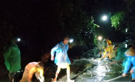 Banjir Kepung 3 Kecamatan di Kebumen, Hujan Deras Sejak Minggu - GenPI.co