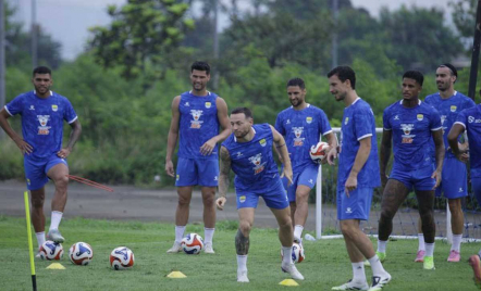 Persib Bandung Fokus Perkuat Tim, Demi Hindari Kejaran Persija dan Malut United - GenPI.co