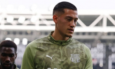 Jay Idzes Ingin Sassuolo Bertahan di Serie A Italia - GenPI.co