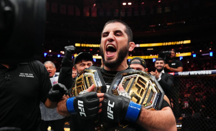 Raih 2 Gelar UFC, Islam Makhachev Lewati Rekor Khabib Nurmagomedov - GenPI.co