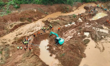 Tanah Labil dan Rawan Longsor di Cilacap, 28 Keluarga Diungsikan - GenPI.co