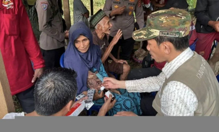 16 Jam Perjalanan, Bupati Aceh Barat Tembus Sikundo yang Terisolasi Berhari-hari - GenPI.co