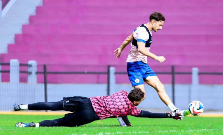 Pelatih Persik Kediri Marcos Reina Ingin Macan Putih Lebih Garang - GenPI.co