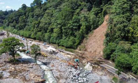 Jalur Lembah Anai Masih Ditutup, Padang–Bukittinggi Hanya Bisa Lewat Sitinjau Lauik - GenPI.co
