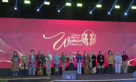 Bio Farma Bangga, Direktur Pemasaran Raih Women Empower Women Awards 2025 - GenPI.co