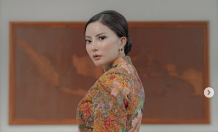 Ayu Aulia Jadi Staf Kreatif Kemenhan, Kemampuannya Dipertanyakan Netizen - GenPI.co