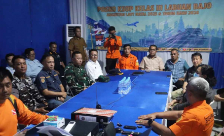 Harapkan Petunjuk, Tokoh Agama Dilibatkan Cari 3 Korban Kecelakaan Kapal di Labuan Bajo - GenPI.co