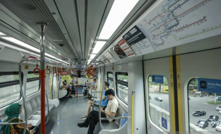 LRT Jakarta Beroperasi hingga 02.00 WIB di Malam Tahun Baru, Ada Program Berhadiah - GenPI.co