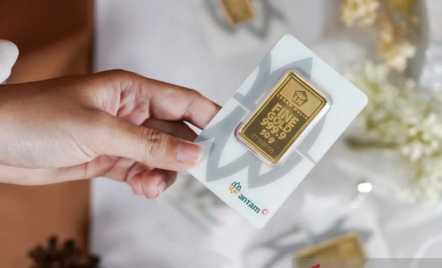 Harga Emas Antam Hari Ini Turun Banyak, Rugi Kalau Nggak Beli - GenPI.co