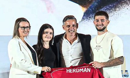 Resmi Diperkenalkan Jadi Pelatih Timnas Indonesia, John Herdman Tak Takut Tekanan - GenPI.co