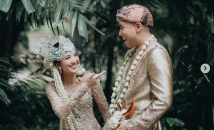 4 Tahun Menikah, Vidi Aldiano Puji Kesabaran Sheila Dara - GenPI.co