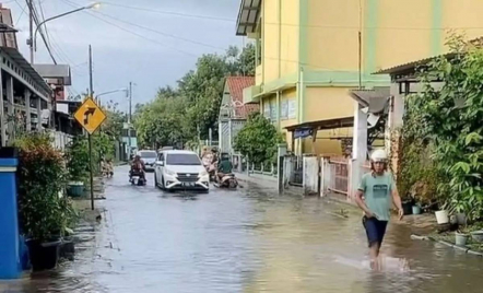 Banjir dan Longsor di Batang, 13 Lokasi Terdampak Ribuan Warga Mengungsi - GenPI.co