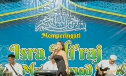 Viral! Biduan Seksi Manggung di Acara Isra Mikraj di Banyuwangi - GenPI.co