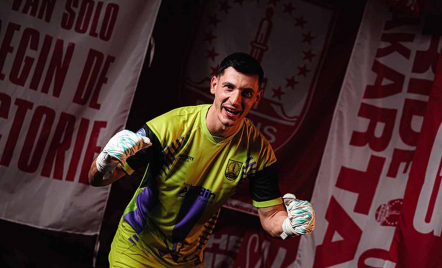 Persis Solo Rekrut Kiper dan Bek Asal Serbia, Demi Bertahan di Super League - GenPI.co