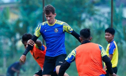 Arema FC Termotivasi Jaga Konsistensi Saat Lawan Dewa United - GenPI.co