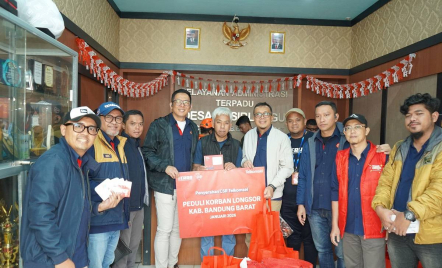 Bantu Korban Longsor Bandung Barat, Telkomsel Dirikan Posko Layanan Telekomunikasi - GenPI.co