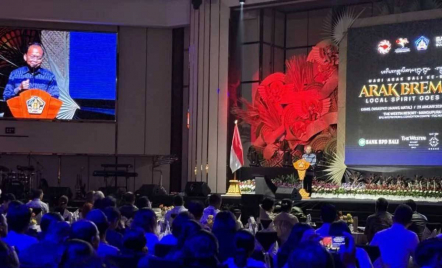 Wayan Koster Minta Menkeu Purbaya Turunkan Biaya Pita Cukai Arak Bali - GenPI.co