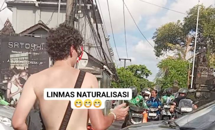 Viral Bule Jadi Pak Ogah Dadakan di Bali, Warganet: Linmas Naturalisasi - GenPI.co