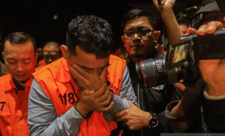 Tak Cuma Blueray Cargo, KPK Telusuri Forwarder Lain di Suap Bea Cukai - GenPI.co