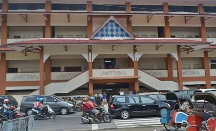 3 Tempat Wisata Solo yang Menarik, Menikmati Kuliner Pasar Klewer - GenPI.co