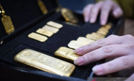 Harga Emas Antam Hari Ini Turun Tipis, Besok Bisa Naik Tinggi - GenPI.co
