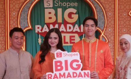 Lebaran 2026: Belum Menikah, Syifa Hadju Tidak Pakai Baju Kembar dengan El Rumi - GenPI.co