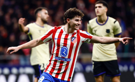 Atletico Madrid vs Barcelona Berakhir 4-0, Julian Alvarez Dipuji Diego Simeone - GenPI.co