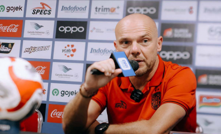 Johnny Jansen Tak Suka, Bali United vs Persijap Jepara Tanpa Dihadiri Suporter - GenPI.co