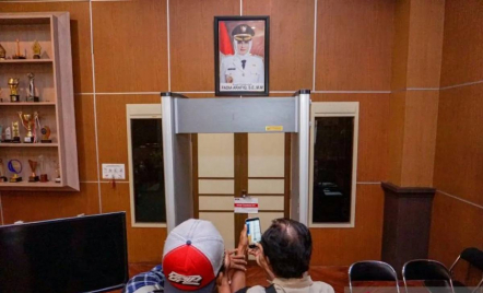 Bupati Pekalongan Ditangkap karena Kasus Pengadaan, Sejumlah Kantor Dinas Disegel - GenPI.co