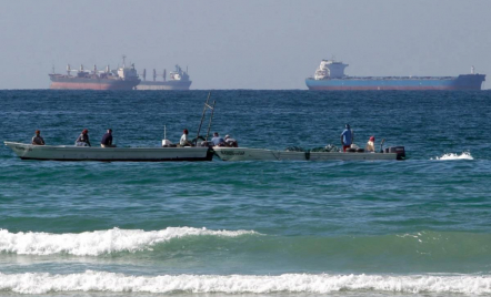 Iran Blokade Total Jalur Minyak Dunia, Tantangan Terbuka Mojtaba Khamenei untuk Trump - GenPI.co