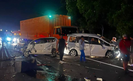 Rem Truk Diduga Blong, 2 Orang Meninggal dalam Kecelakaan Beruntun di Tol Cipularang - GenPI.co