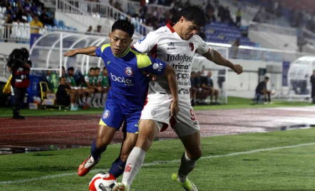 Arema FC Kalah Lawan Bali United, Konsistensi Permainan Singo Edan Disorot - GenPI.co