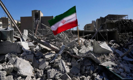 Rakyat Iran Terjepit Dua Ancaman: Serangan Udara AS-Israel dan Intimidasi Negara - GenPI.co