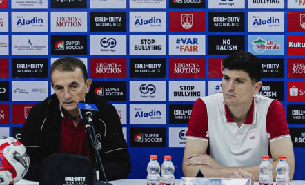 Milomir Seslija Minta Persis Solo Jaga Ketenangan Melawan Bali United - GenPI.co